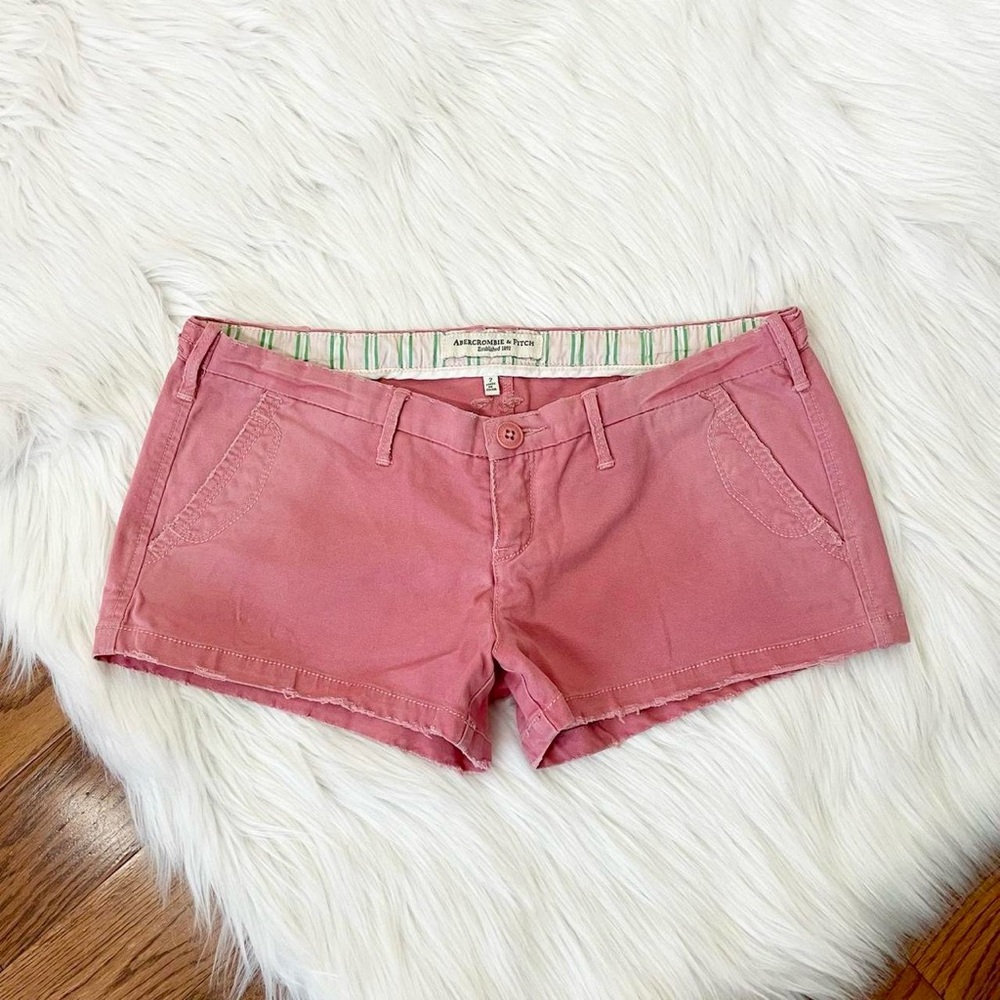Vintage Y2K pink micro mini shorts 🌸by Abercrombie & Fitch